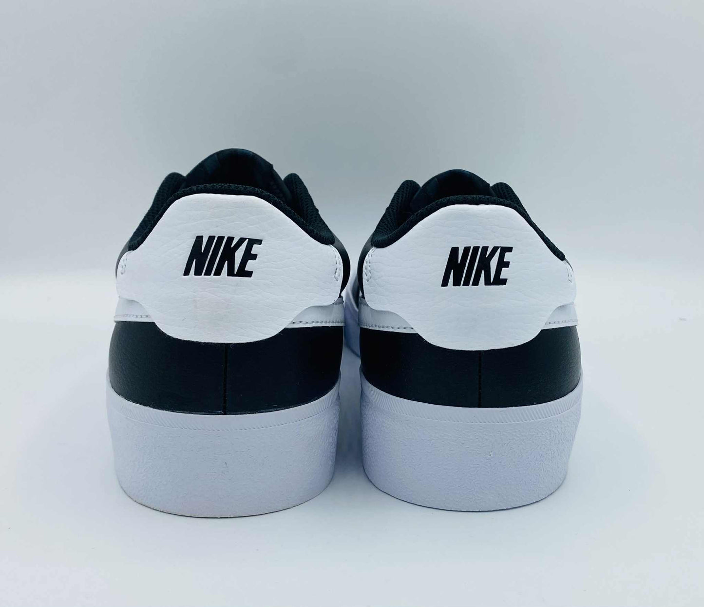 Nike Court Shot