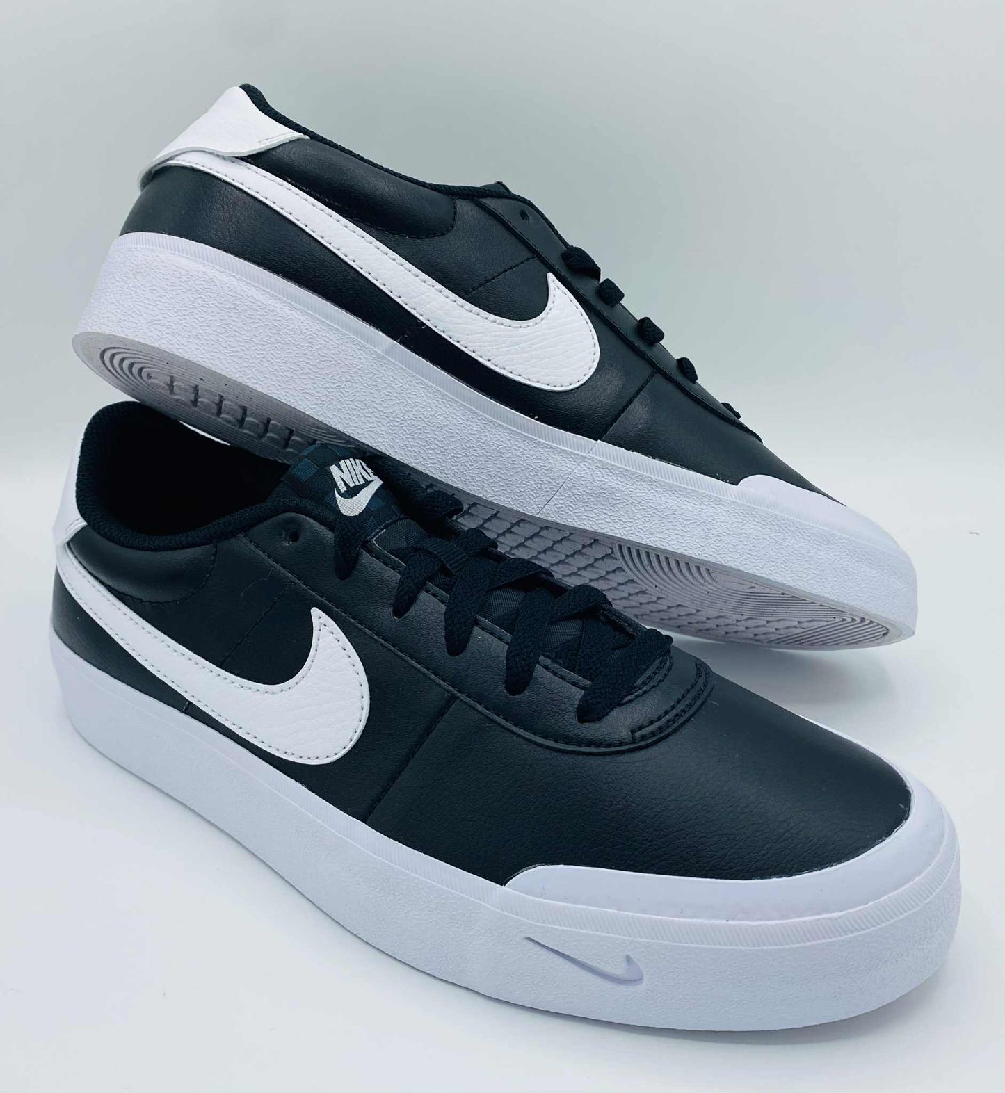 Nike Court Shot