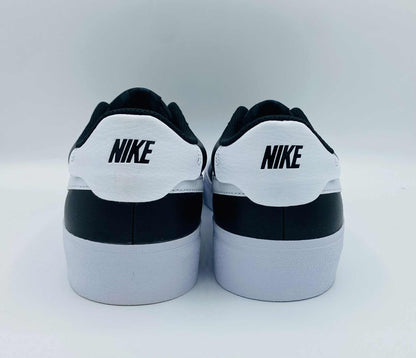Nike Court Shot